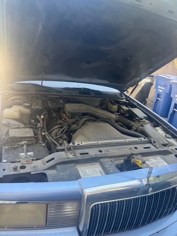 Lincoln-town-car-1994-blue-9