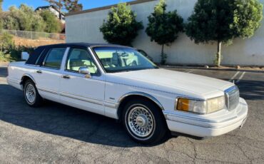 Lincoln-town-car-1994-white-1