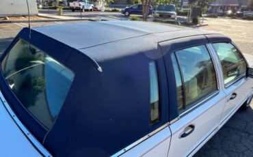 Lincoln-town-car-1994-white-21