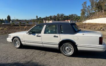 Lincoln-town-car-1994-white-4