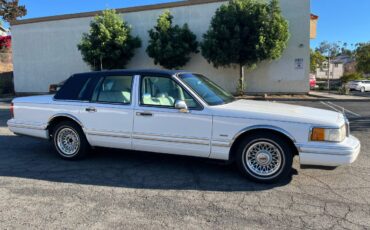 Lincoln-town-car-1994-white-6
