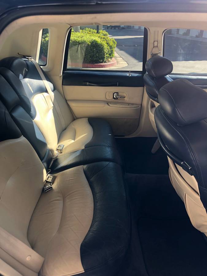 Lincoln-town-car-1995-blue-1