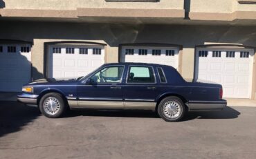 Lincoln-town-car-1995-blue-2