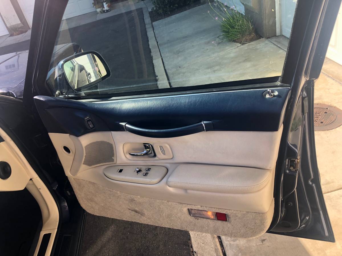 Lincoln-town-car-1995-blue-7