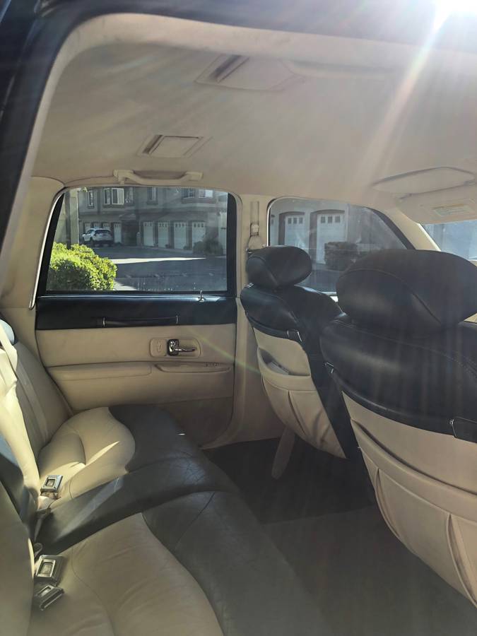 Lincoln-town-car-1995-blue-9