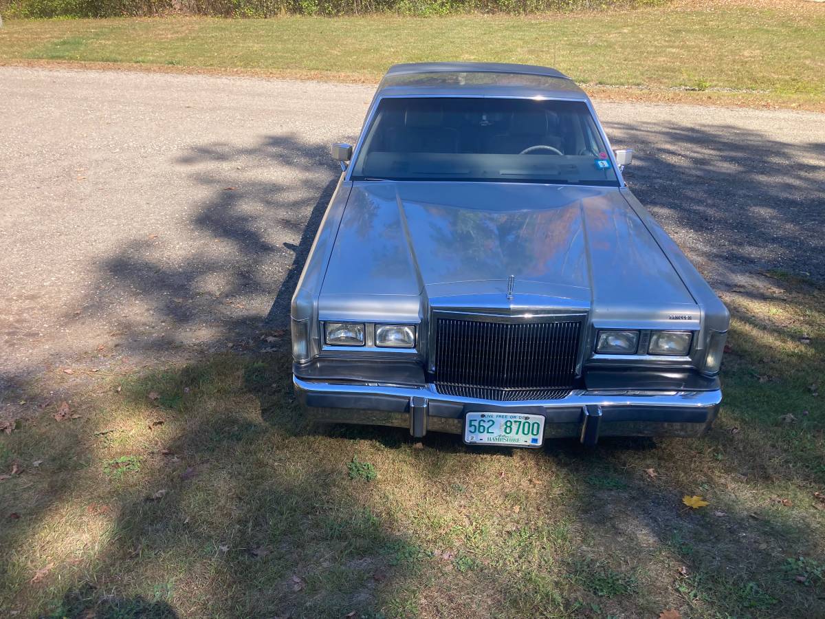 Lincoln-town-car-cartier-1988-silver-2