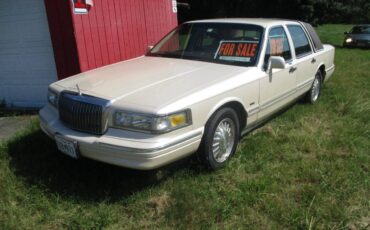 Lincoln-town-car-cartier-1996-3