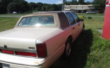 Lincoln-town-car-cartier-1996-4
