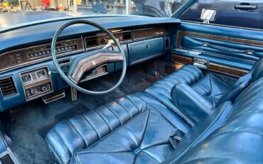 Lincoln-town-coupe-1976-blue-2