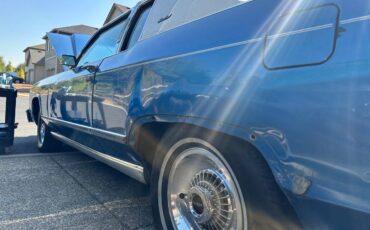 Lincoln-town-coupe-1976-blue-5