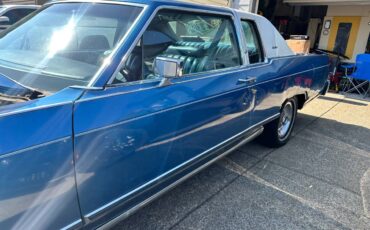 Lincoln-town-coupe-1976-blue-8