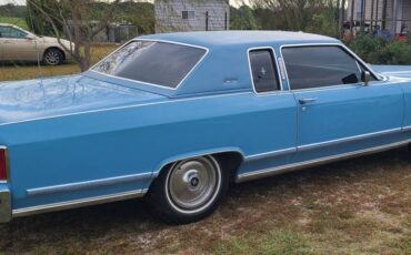 Lincoln-town-coupe-1979-blue-12