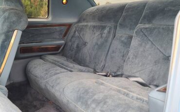 Lincoln-town-coupe-1979-blue-16