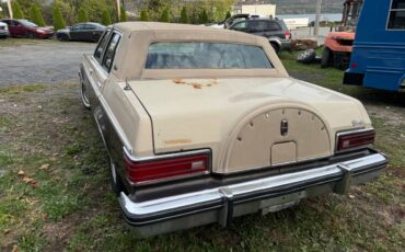 Lincoln-versailles-1979-brown-1