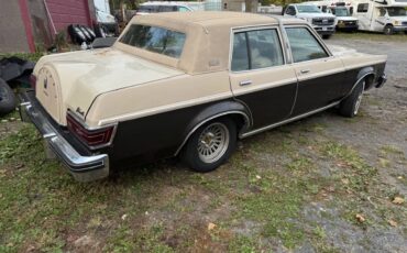 Lincoln-versailles-1979-brown-11