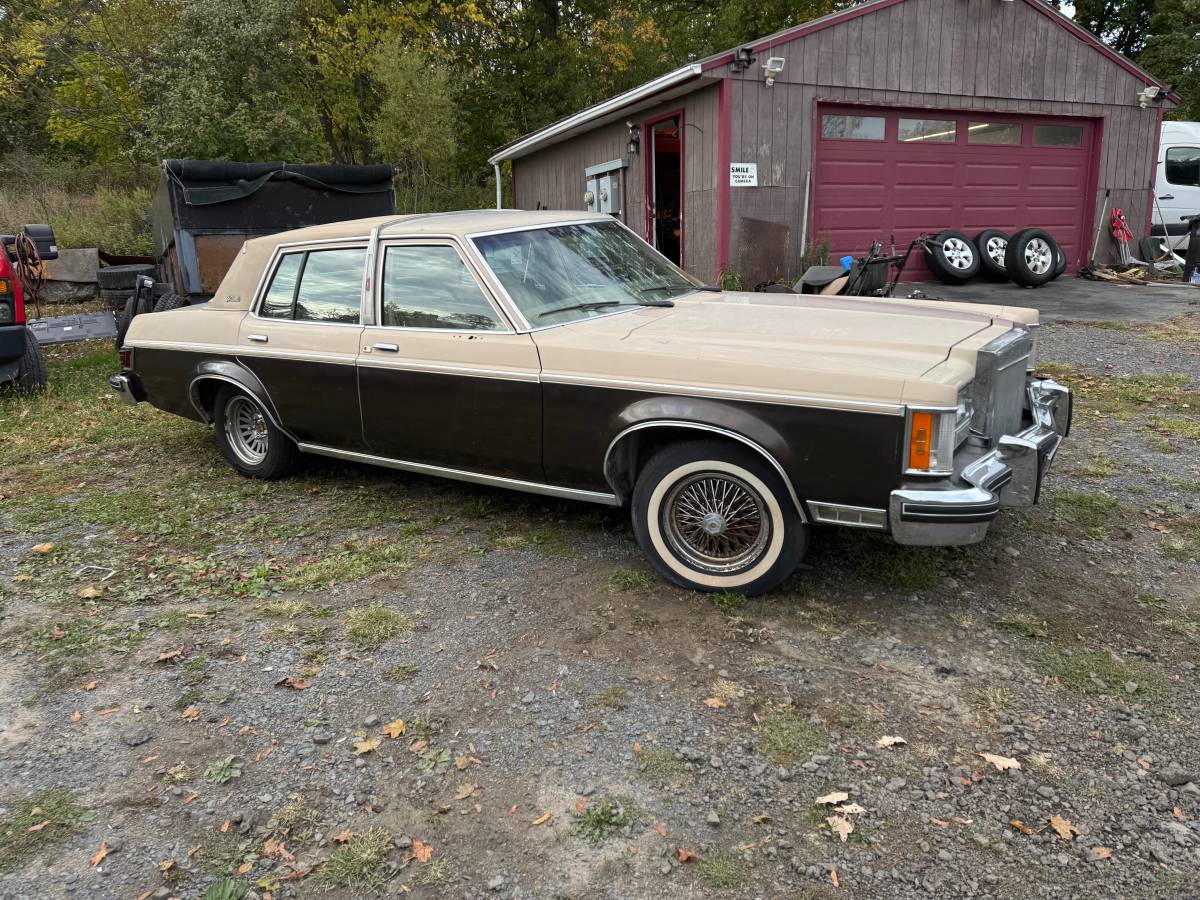 Lincoln-versailles-1979-brown-12