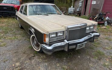 Lincoln-versailles-1979-brown-13
