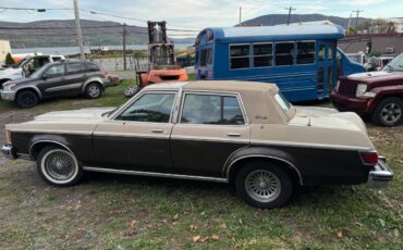 Lincoln-versailles-1979-brown-3