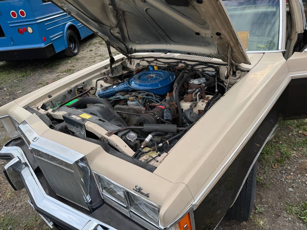 Lincoln-versailles-1979-brown-6