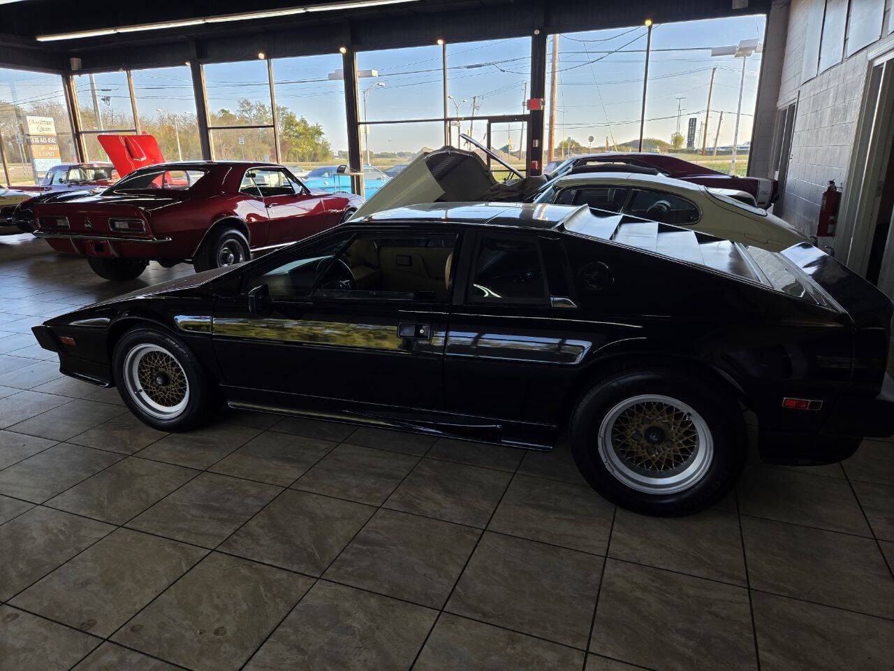 Lotus-Esprit-1987-Coupe-2