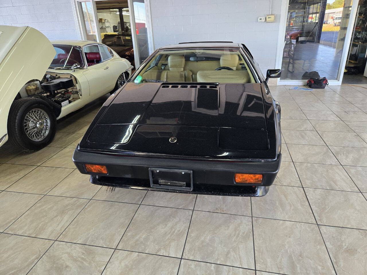 Lotus-Esprit-1987-Coupe-3