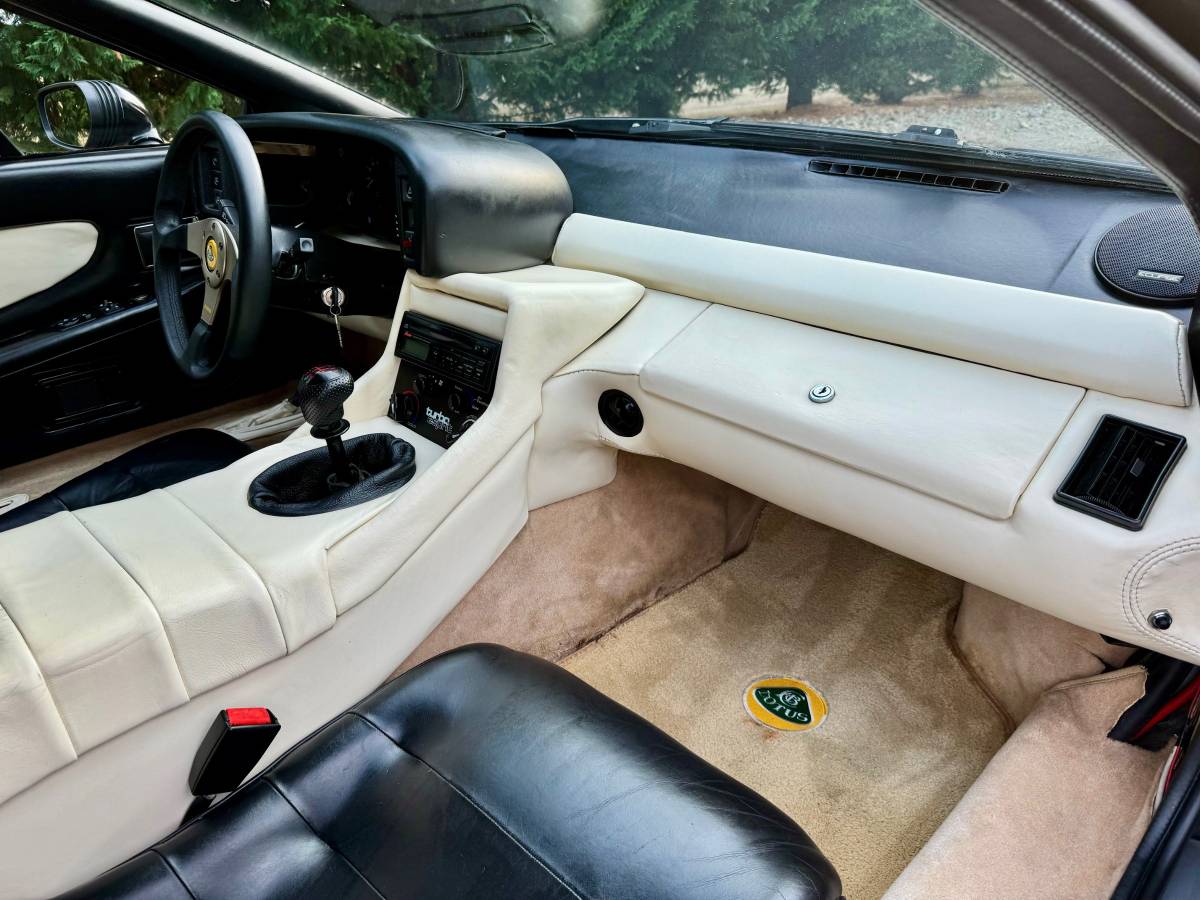 Lotus-esprit-se-turbo-1989-20