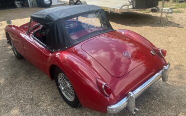 MG-MGA-1956-Convertible-2