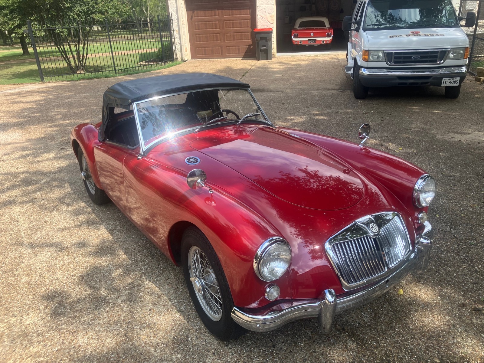 MG-MGA-1956-Convertible-6