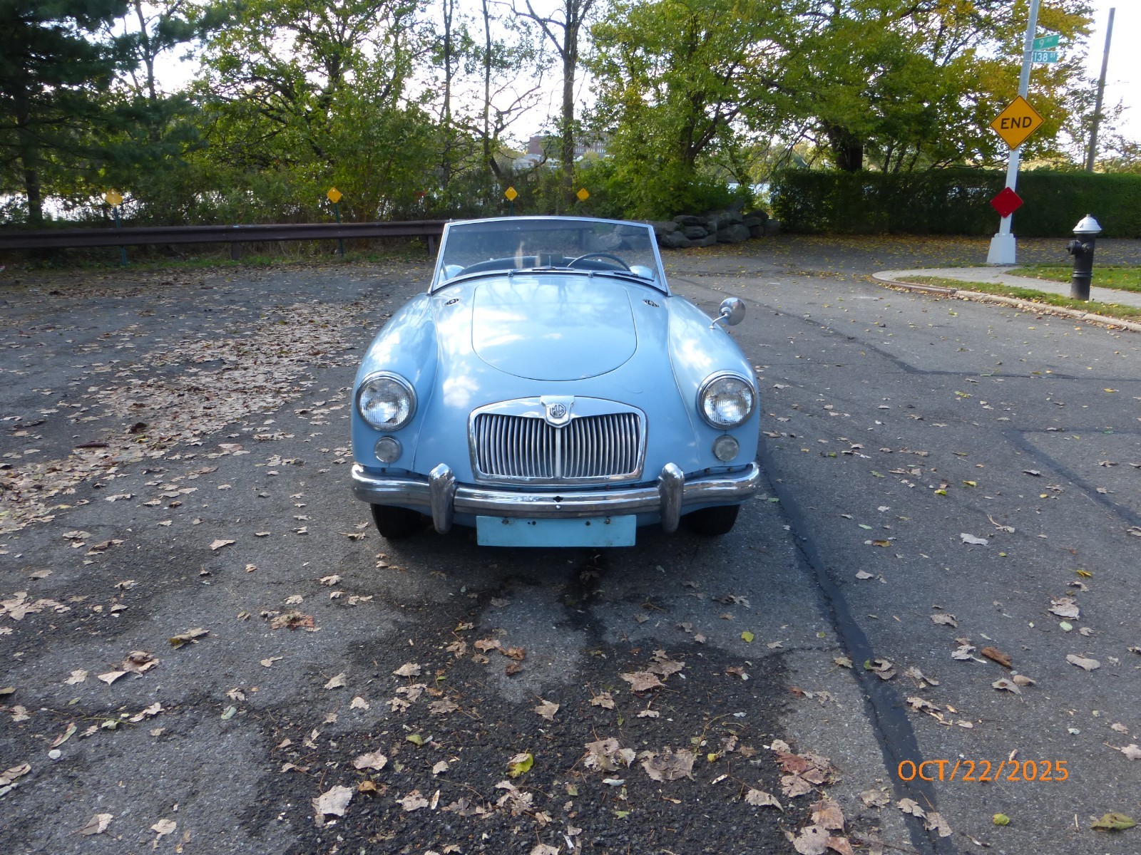 MG-MGA-1961-Convertible-1