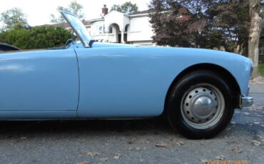 MG-MGA-1961-Convertible-13