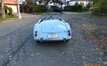 MG-MGA-1961-Convertible-3
