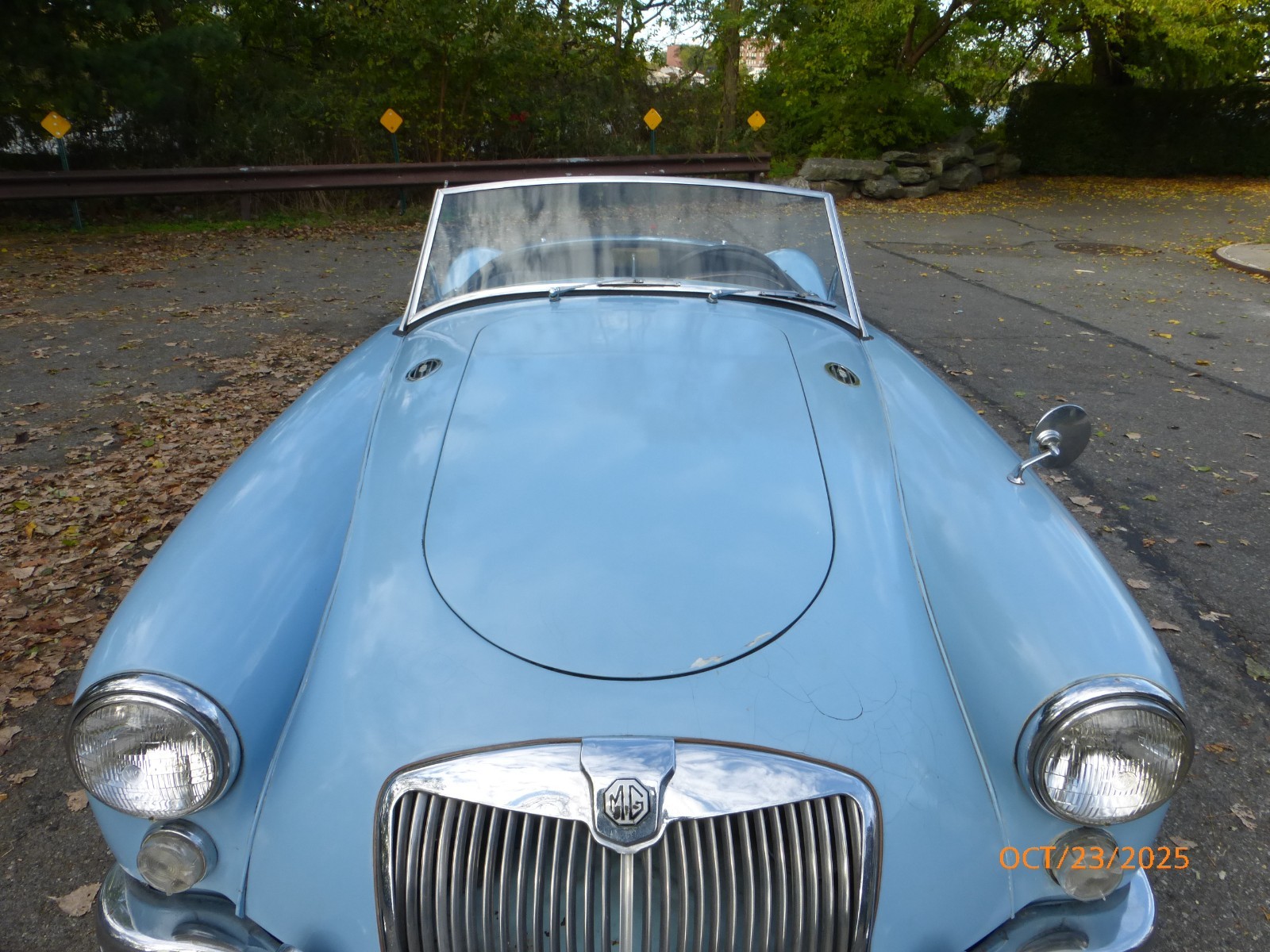 MG-MGA-1961-Convertible-6