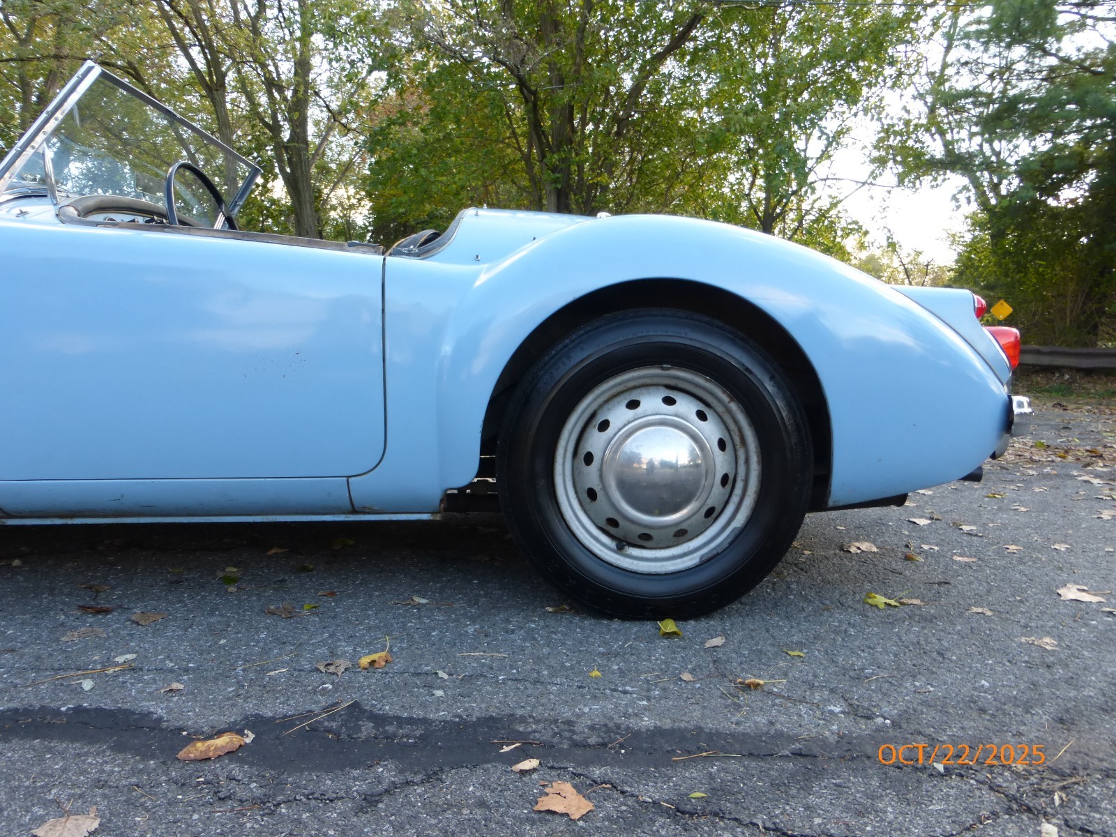 MG-MGA-1961-Convertible-9