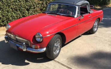 MG-MGB-1965-Convertible-19