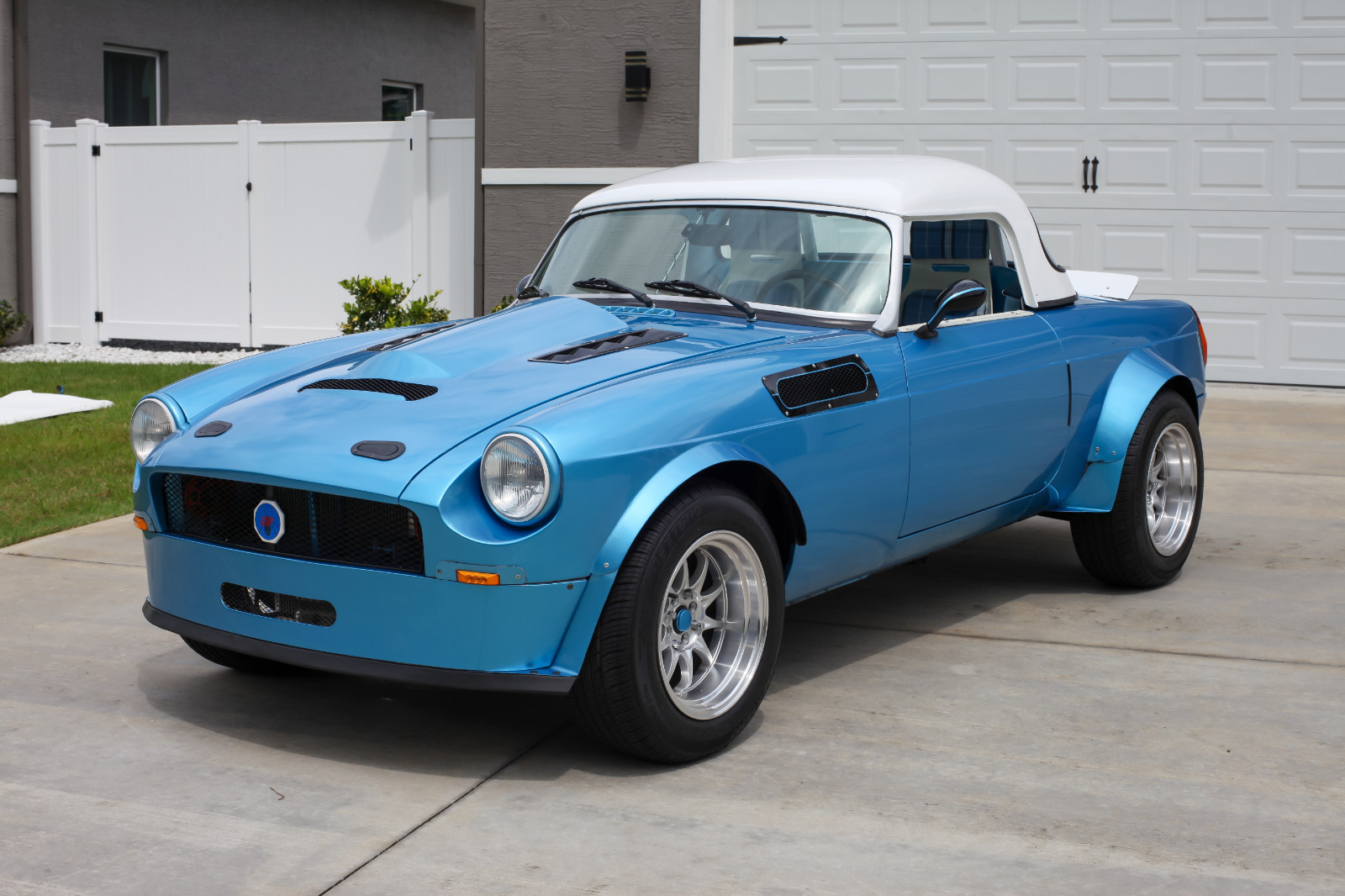 MG-MGB-1976-Convertible-2