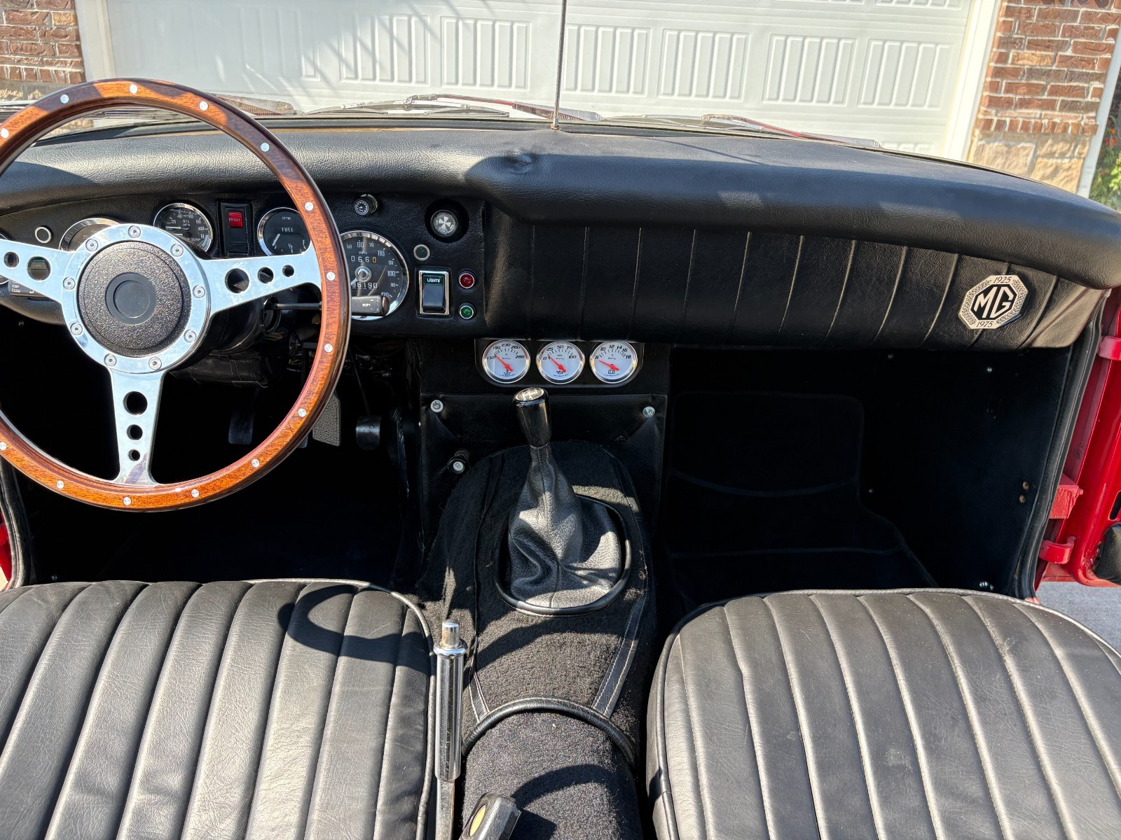 MG-Midget-1976-Convertible-13