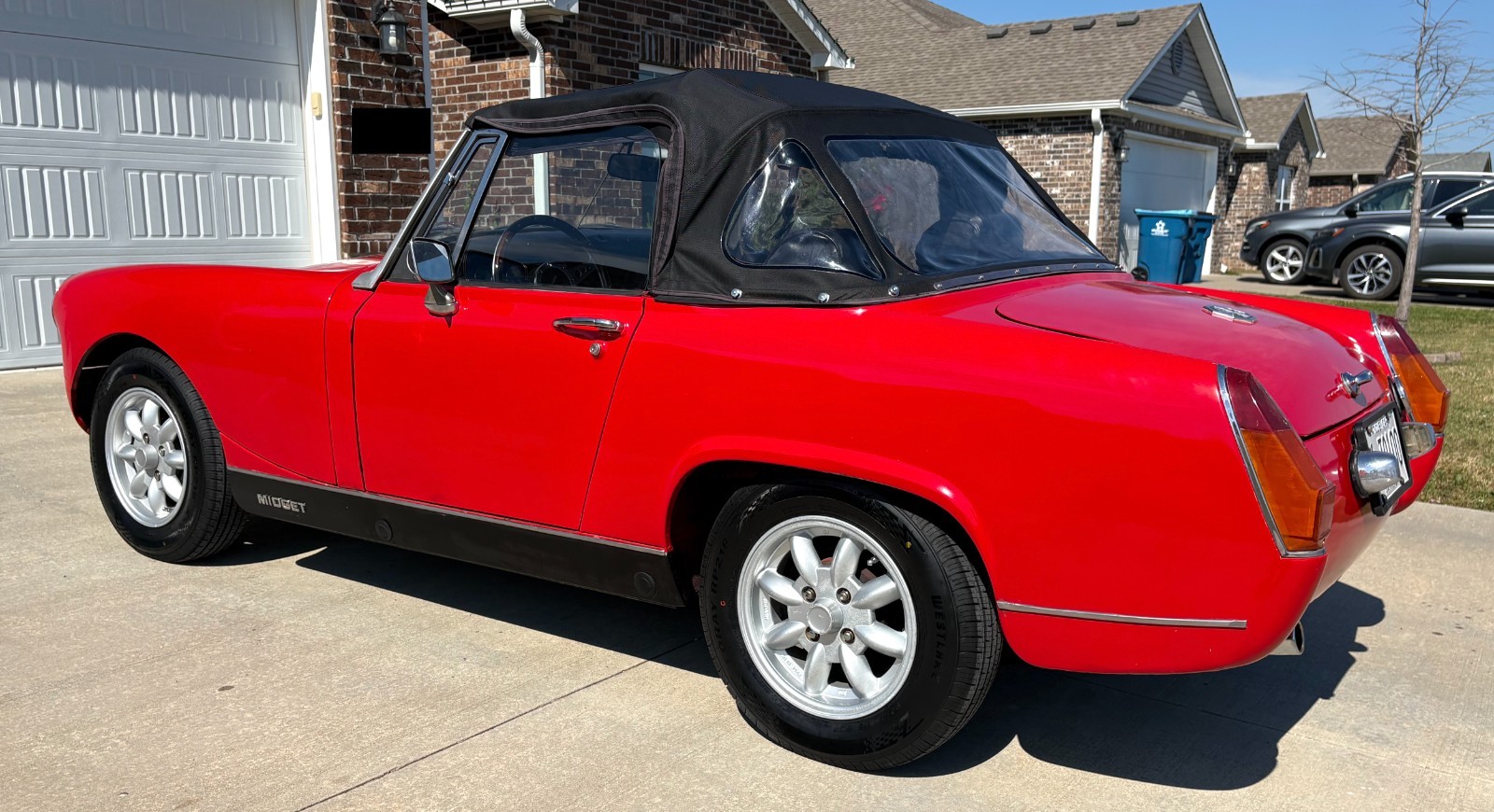 MG-Midget-1976-Convertible-6