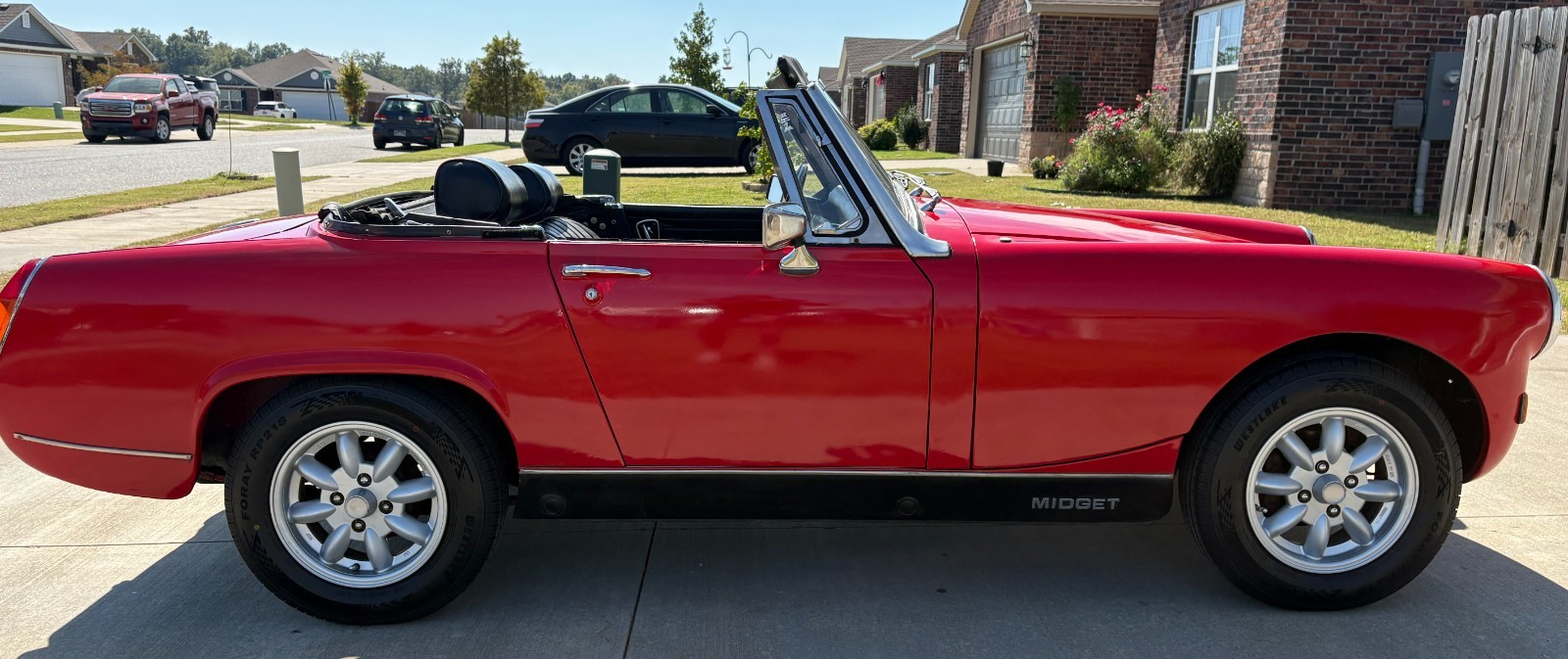 MG-Midget-1976-Convertible-9