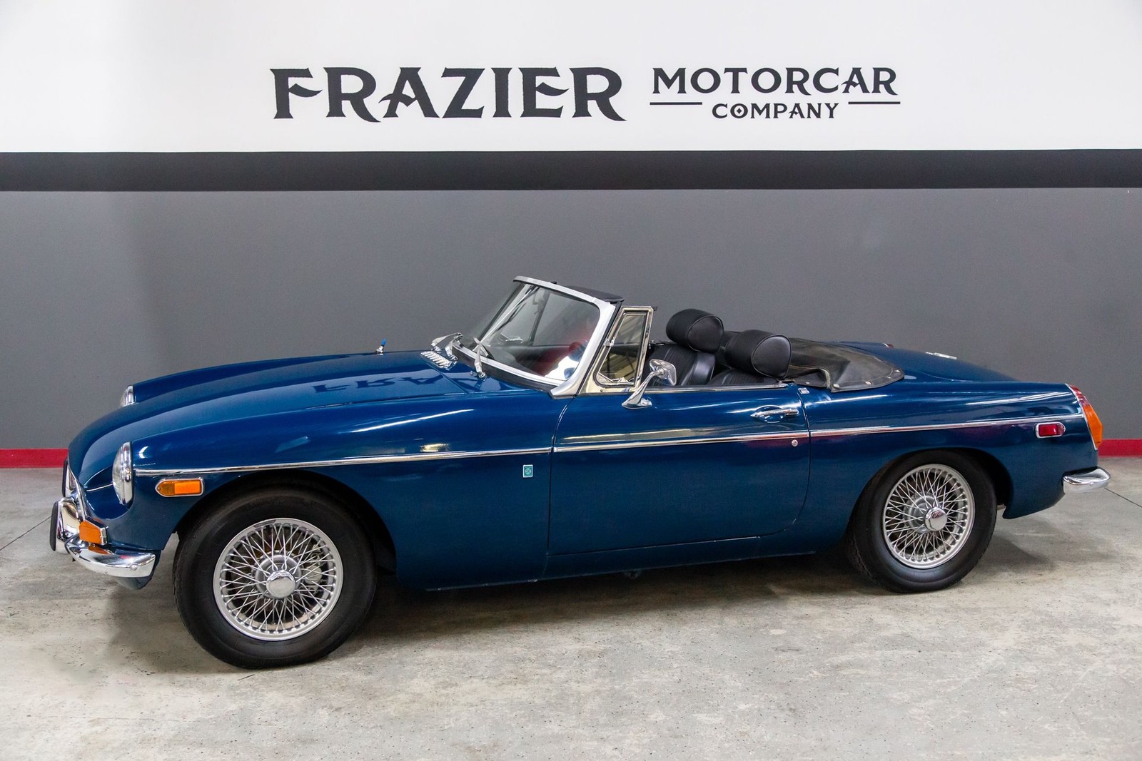 MG-TOP-TIER-RESTORED-MGB-ROADSTER-1970