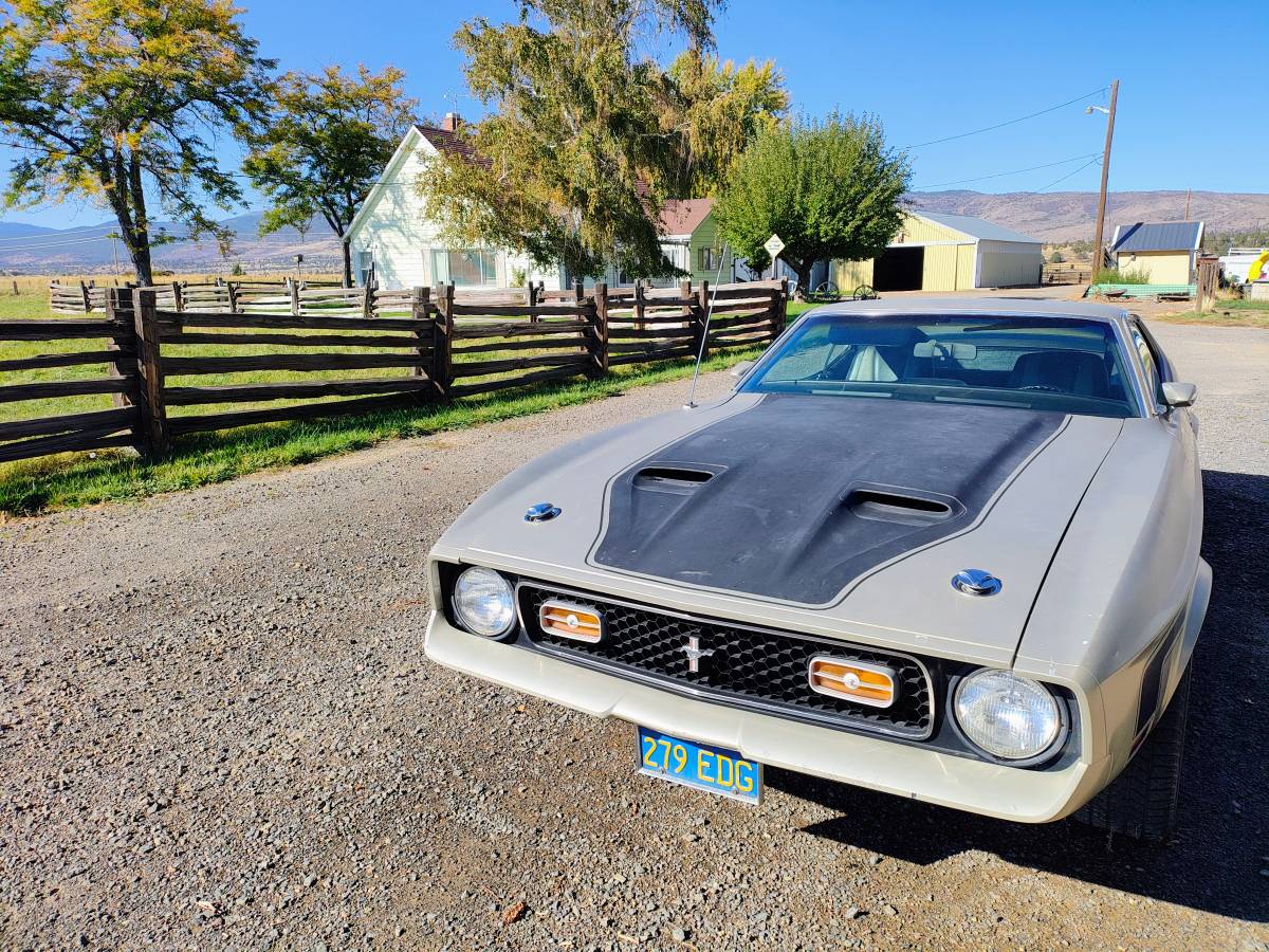Mach-1-1972-silver-1