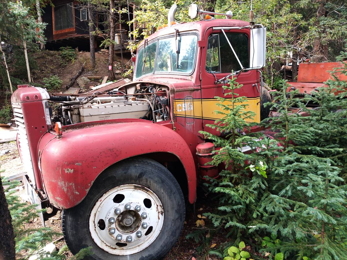 Mack-b61-diesel-1960-12