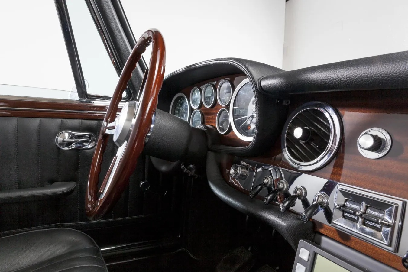 Maserati-Quattroporte-i-1967-10