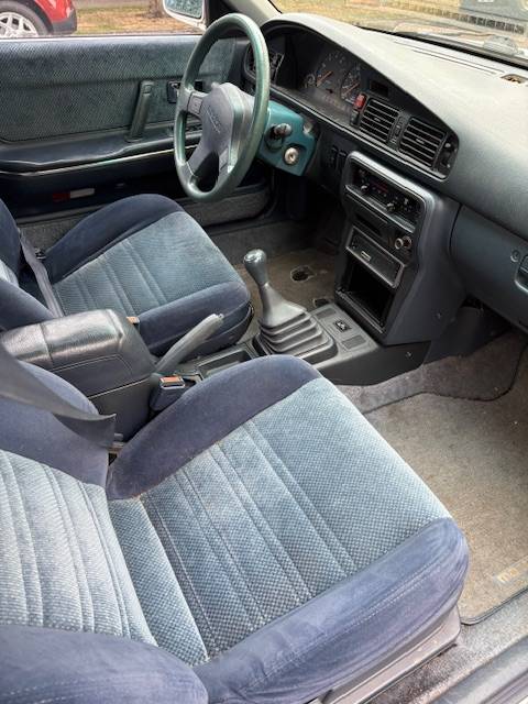 Mazda-626-1990-white-13