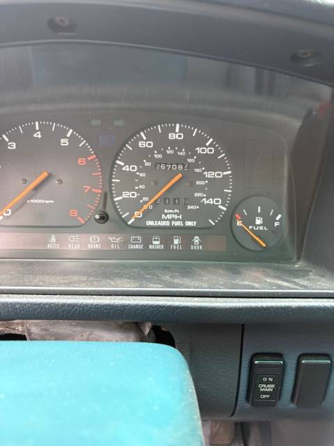 Mazda-626-1990-white-17