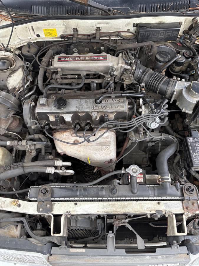 Mazda-626-1990-white-20