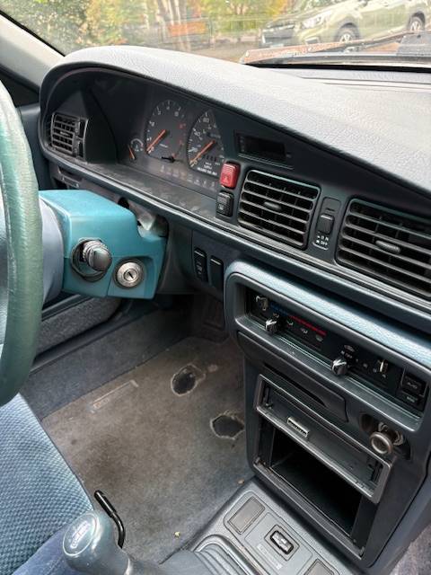Mazda-626-1990-white-4