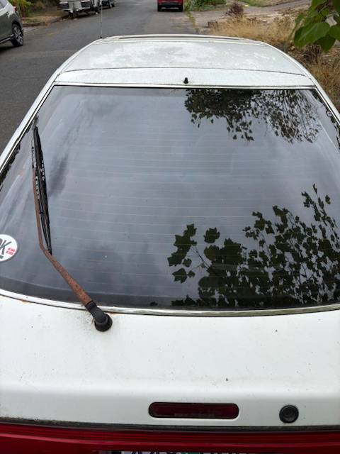 Mazda-626-1990-white-9