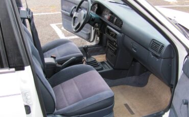 Mazda-626-1992-white-13
