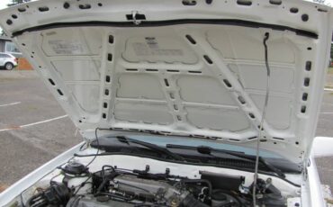 Mazda-626-1992-white-17