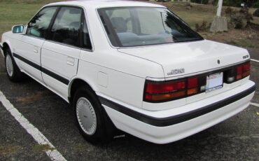 Mazda-626-1992-white-2